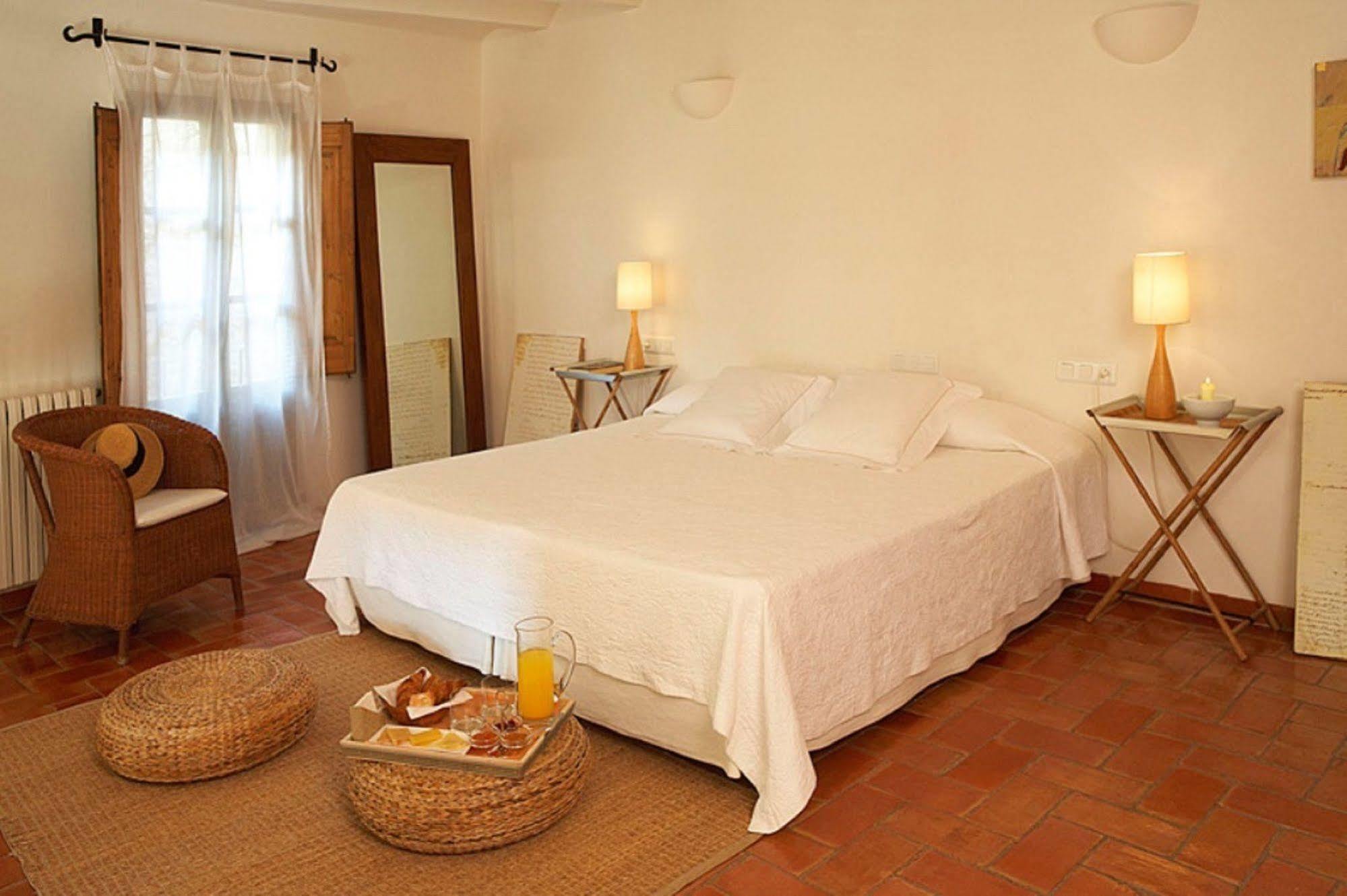 Hotel La Placa Madremanya Buitenkant foto